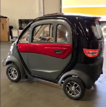 Green Transporter Q Runner Enclosed Mobility Scooter
