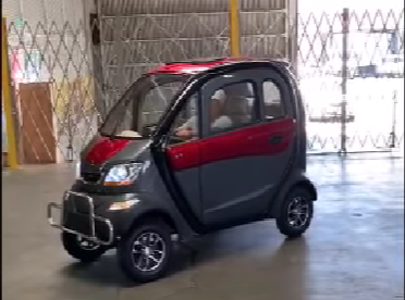 Green Transporter Q Runner Enclosed Mobility Scooter
